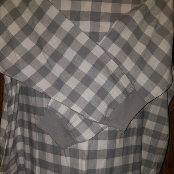 Night gown - Picture 2 of 3